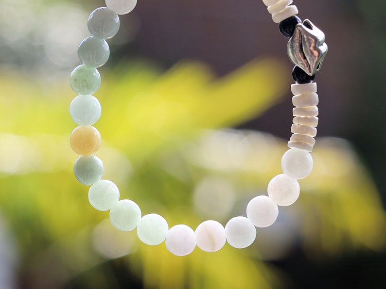 Beryl mineral bracelets with ibetan Antiqued Silver Round Floral Spacer Beads and Antique Silver Mouth Smile Lips Bead