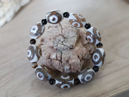 Rare Unique Natural Stone Bracelet/Tibetan Dzi 3 Eyes Bead Charm Bracelets. Buddhist jewelry have both religious and spiritual essence.
