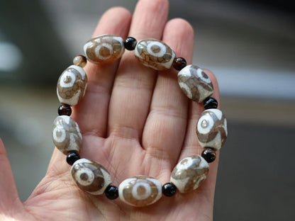 Rare Unique Natural Stone Bracelet/Tibetan Dzi 3 Eyes Bead Charm Bracelets. Buddhist jewelry have both religious and spiritual essence.