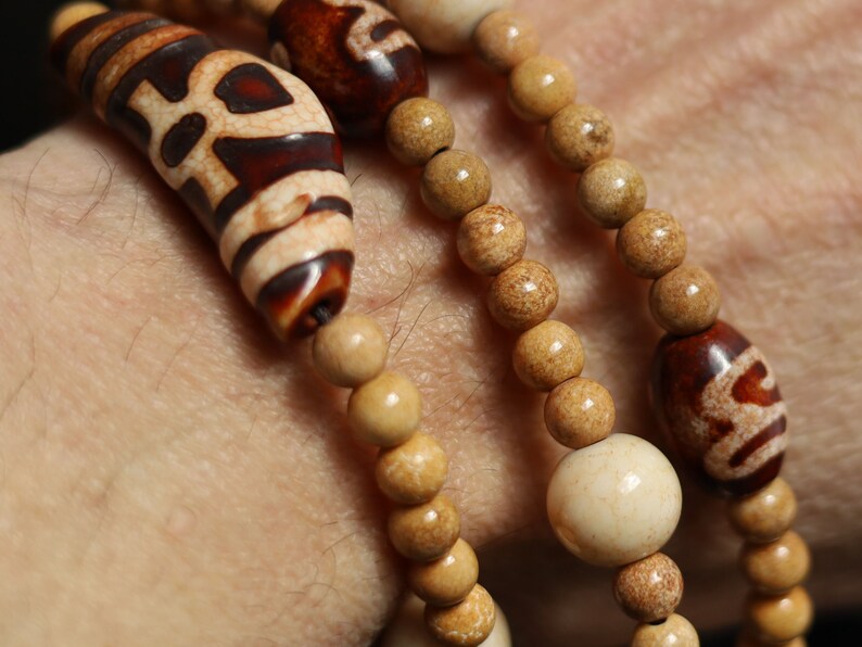 Bracelet Treasure Ultra Energy Tibetan Ancient Agate Wealth God Figure Dzi Bead. very powerful property. Beads fashion for Men and Women
