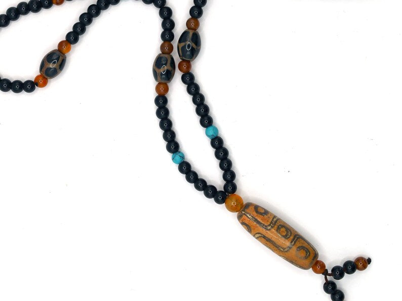 Great Nine-eye dZi bead necklace. It is called “The Star of Prosperity and the Heaven Protection”. Perfect for having good vibes with style!