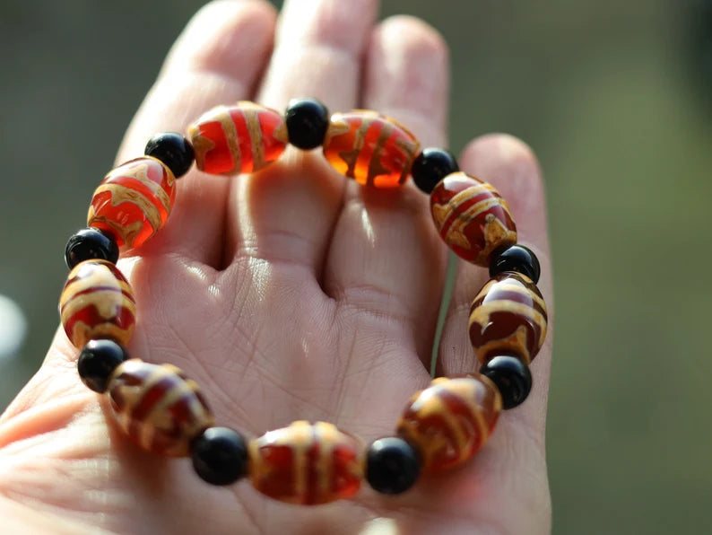 Exclusive Natural Stone Bracelet/Tibetan Dzi Bead Bracelets. Tibetan Buddhist jewelry have both religious and spiritual essence.