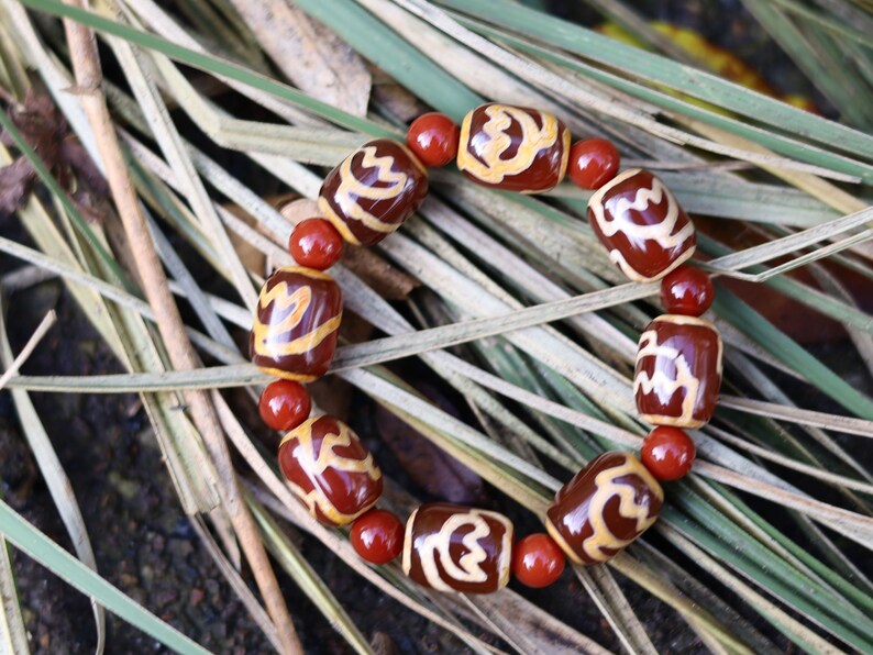 Exclusive Lotus Dzi Bead Natural Stone Bracelet/Tibetan Bead Bracelets. Handmade Tibetan bracelet made by local craftsmen.