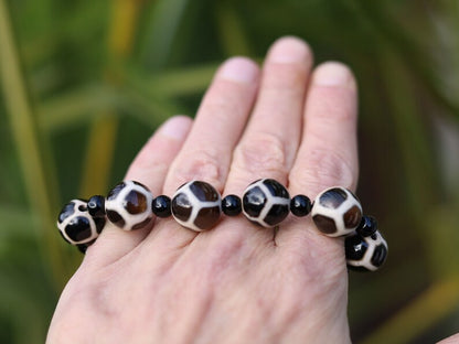 Natural Stone Bracelet/Tibetan Dzi 3 Eyes Bead Charm Bracelets. Tibetan Buddhist jewelry, perfect for having good vibes with style!