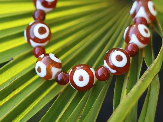 Unique Natural Stone Bracelet/Tibetan Dzi 3 Eyes Bead Charm Bracelets. Tibetan Buddhist jewelry have both religious and spiritual essence