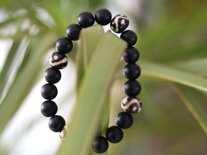 Natural Matte Black Onyx Beads bracelet with Beautiful Bone Batik Beads - Round Flat - approx 12x9 mm - Black + Off White