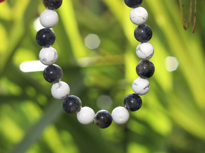 Unique Jade Dark anthracite- Round - 8 mm - Black Gray White combined with White Howlite.  Bring new ideas into focus ..