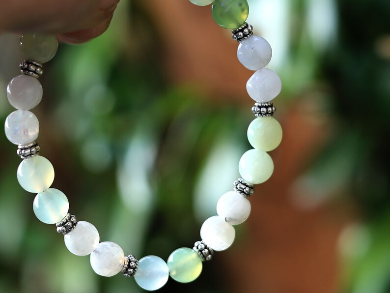 Gahiṇā Jewel Collection - Unique Bracelet with beautiful Xiu Jade and & Indian Moonstone. Tribal Silver Plated Spacer Beads.