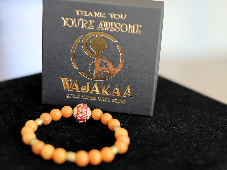 Viśēśa Jewel Collection - Great Weathered Bodhi Round Beads bracelet with a  beautiful  Handmade Grade A Rhinestone Indonesia Bead.