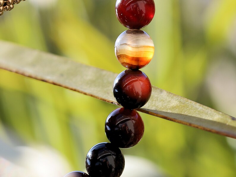 Vaḍā Bīḍa collection Supreme Agate Dream black, brown bracelet. Life will be full of luck and establishing great business partnerships.