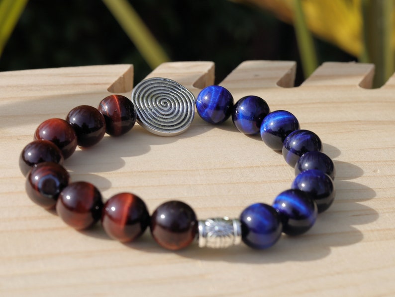 Elegant  Blue Tiger Eye with yellow tiger eye bracelet. Blue Tigers Eye is an amazing stone that will make your mind brighter.
