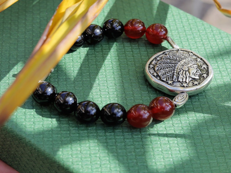 Top beautiful large & detailed Metal-look bead of a Native American Chief bracelet. Combined with Red/ black Agate beads.