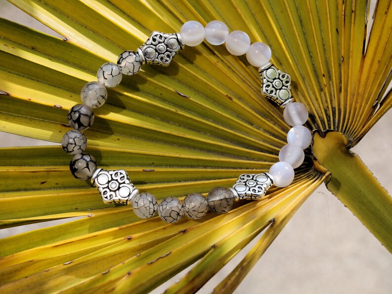 Particular Natural Top Grade White Moonstone Cat Eye Selenite with real Dragon Veins Agate beads bracelet. o bring prosperity and wealth