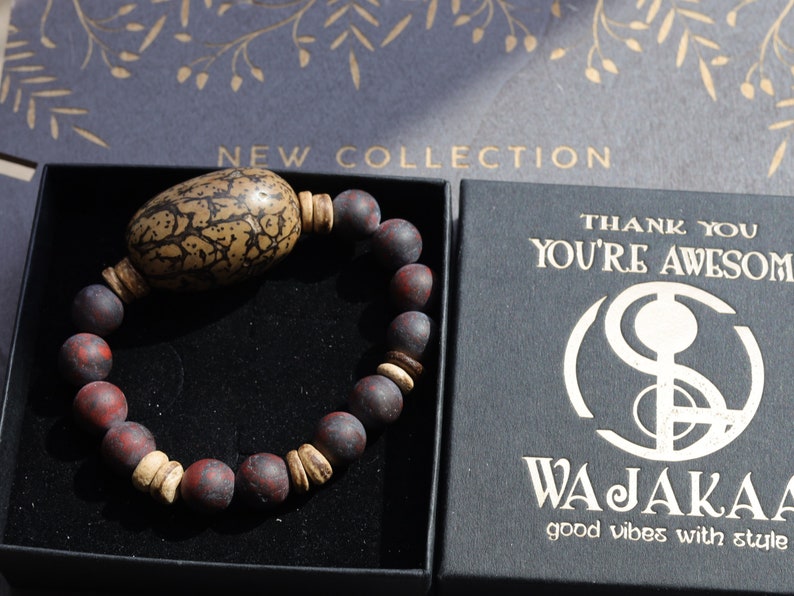 Remarkable Natural Saffron Jasper Beads , High Quality in Matte Round combined with big Buddha Tree Seeds Bead.