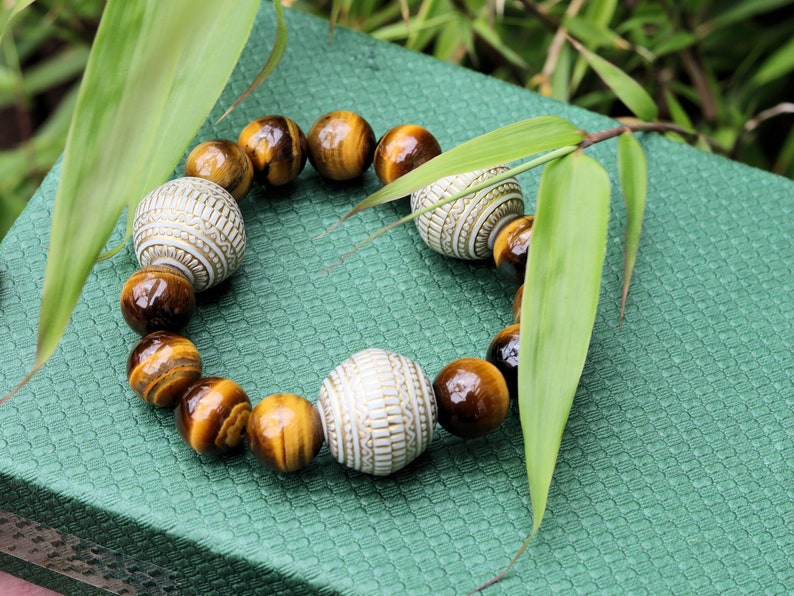 Summer of Love Jewel Collection - 12 mm beaded yellow Tiger eye bracelet with 3x big  Fashionable Stone beads. Truly inspiring.