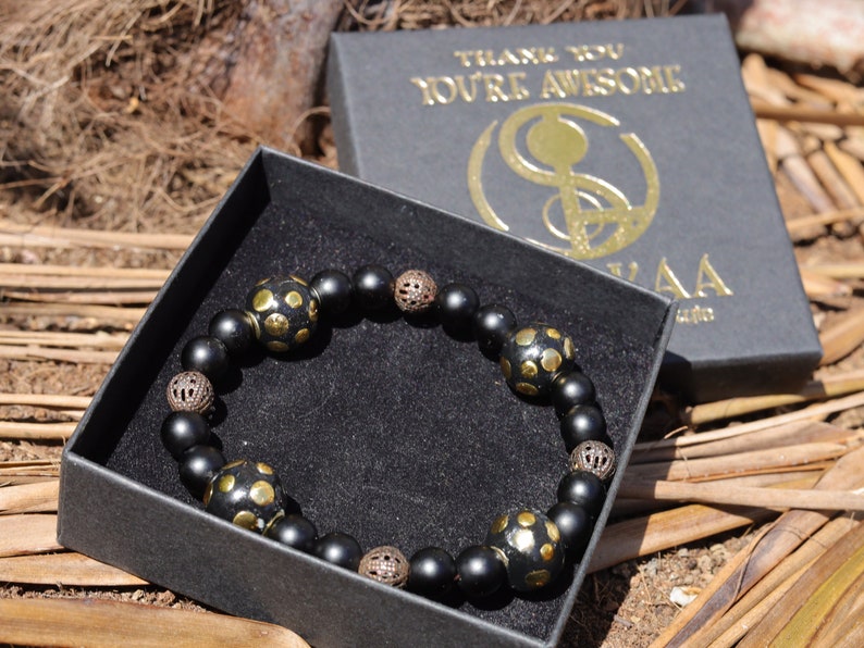 Garamī dā samāṁ Jewel Collection - Curious matte Agate combined with Filigree in Bronze (dark Antique Copper) tone.
