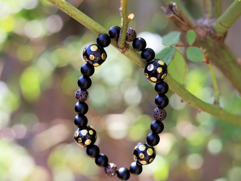 Garamī dā samāṁ Jewel Collection - Curious matte Agate combined with Filigree in Bronze (dark Antique Copper) tone.
