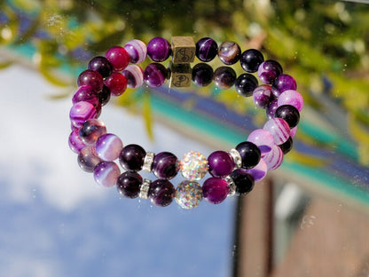 Graceful Purple Agate bracelet with Handmade Indonesia Bead combined with Wajakaa © Logo bead. Enhance yin and yang harmony.
