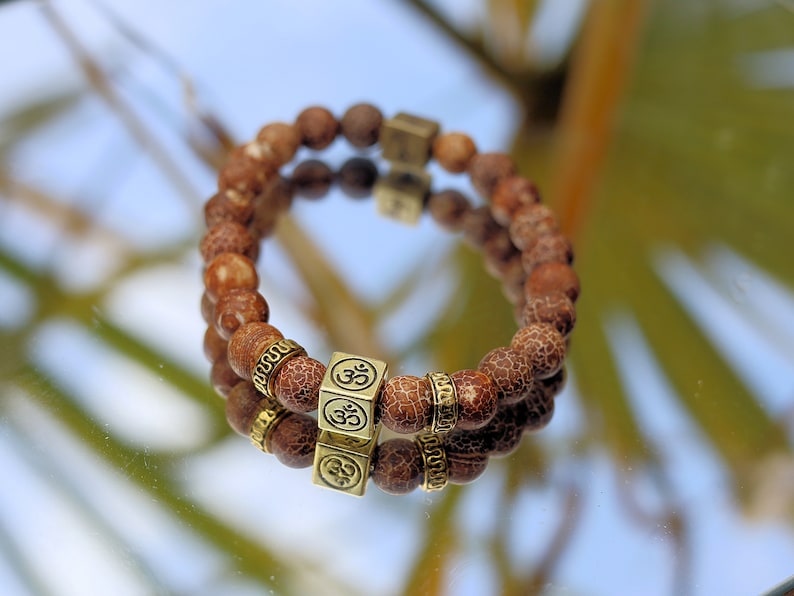 Magnificent Agate Pearl Natural Dragon Vein. Smooth Semi-Precious Stone Bead, AA+ Quality with Wajakaa © Logo bead.
