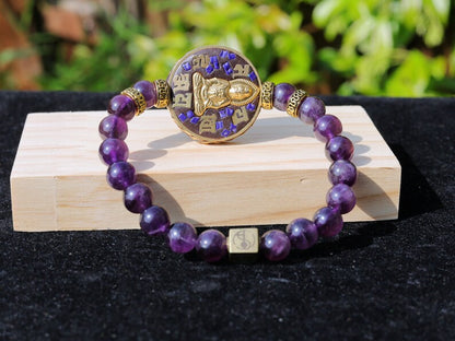 Inventive Natural Amethysts Crystal and amazing Guanyin bead combined with Wajakaa © Logo bead. It calms and stimulates the mind