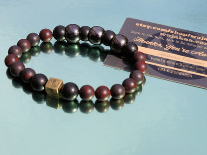 Drop dead Natural Bloodstone Beads bracelet versus Shungite beads and combined with a Wajakaa © Logo be