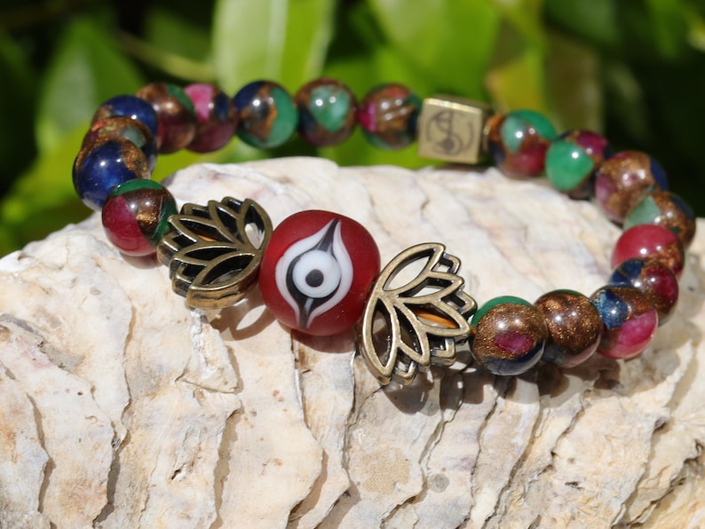 Unexpected Multicolor Clinquant Cloisonne Beads bracelet combined with Metal beads lotus and Wajakaa © Logo bead.