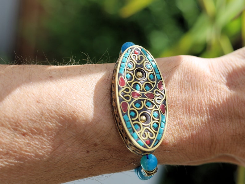 Fascinating Dark Blue Striped Agate Beads bracelet with Handmade Indonesia Bead and Handmade Tibetan Style Beads . Wajakaa © Logo bead.