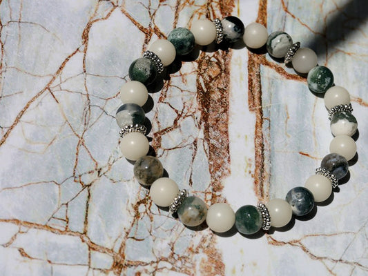 Seductive  White Bodhi Apple Bead bracelet combined with agate and tourmaline 8mm Multicolour green-off white.