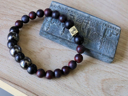 Drop dead Natural Bloodstone Beads bracelet versus Shungite beads and combined with a Wajakaa © Logo be