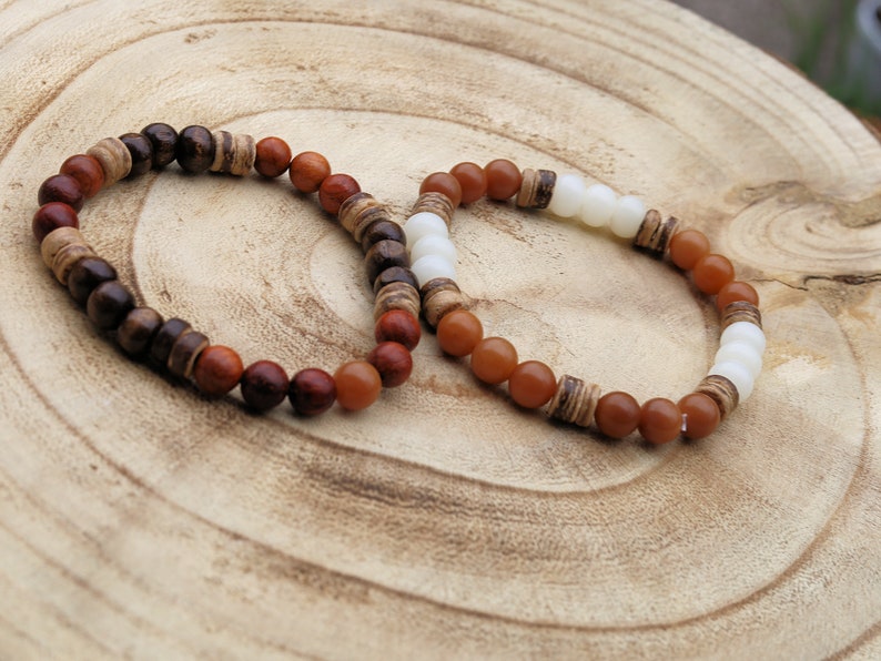 Wooden collection - 2x BRACELETS Weathered Brown Natural Bodhi / White Bodhi Apple Beads. Bayong wooden beads