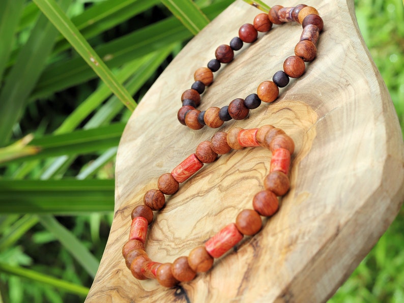 Wooden collection - 2x BRACELETS Bayong bracelet with multicolored Geometric wooden beads. in different natural colors with an exotic look.