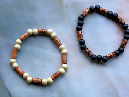 Wooden collection - 2x BRACELETS Sandalwood black / crème Beads combinjed with multicolored Geometric wooden beads.