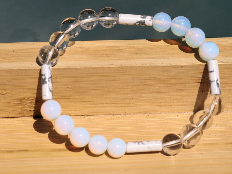 Trendy tube gemstones bracelet with Opalite with Rockcrystal and Tubes 4x Natural Howlite  beads.