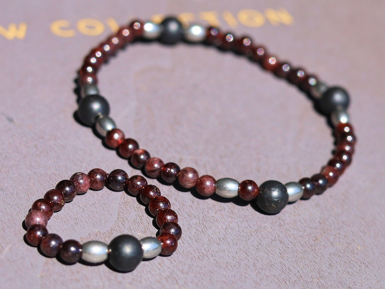 SET Bracelet & Ring made from Natural Garnet Beads 4~4.5mm. Combined with SHUNGITE and Stainless Steel Spacer Beads, Barrel beads.