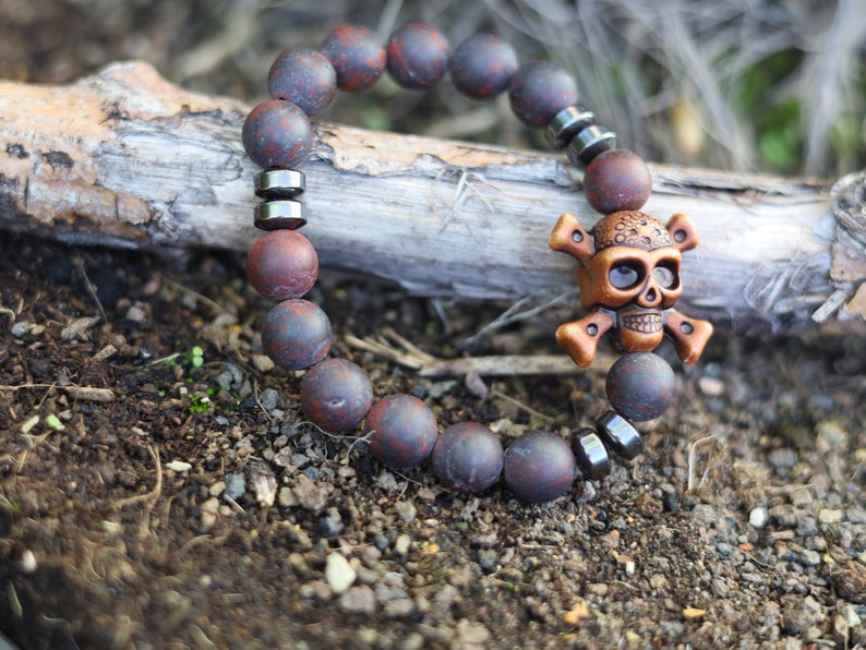 Brown Striped dream Agate Beads with Natural Matte Saffron Jasper beads. Unique and shows the vital Buddhist symbol of emptiness.