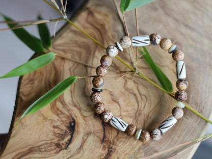 Bone gemstone jewelry. Natural Stone Beads Leopardskin Jaspers Beads with beautiful handmade white bone with decorations.