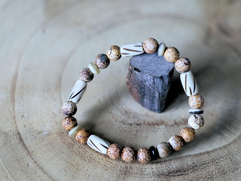 Bone gemstone jewelry. Natural Stone Beads Leopardskin Jaspers Beads with beautiful handmade white bone with decorations.