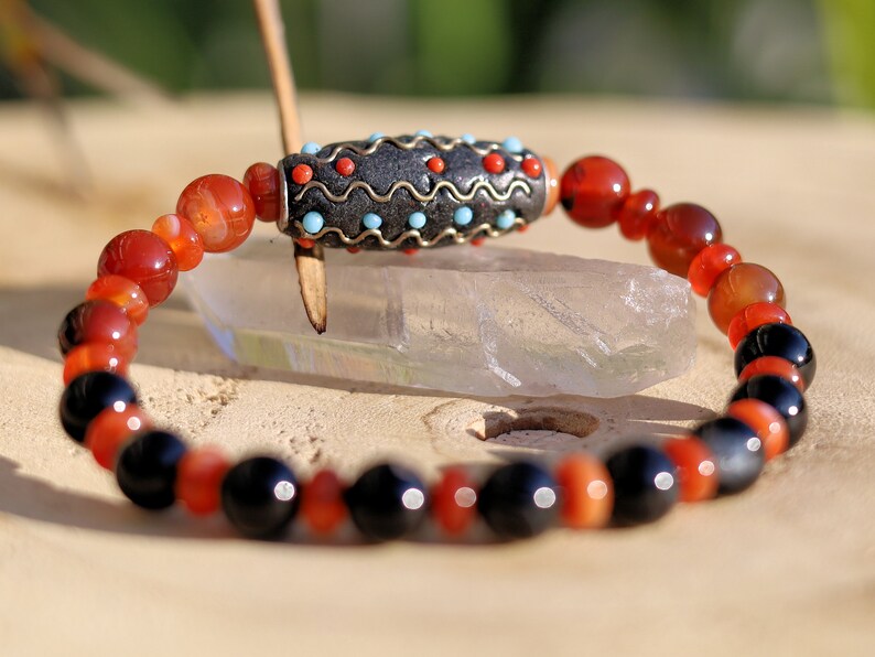Stone Banded Black Lace Agate Round Beads bracelet with Kashmiri beads are also known as Bollywood beads.