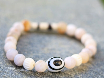 Natural Bamboo Leaf Agate Beaded bracelet with bone, Batik and glass bead. Lucky pearls! sweet and loving energy it stimulates the spirit