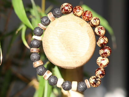 Muruci beaded bracelet. Also come from our purveyor the palm tree. Free offer gift wrapping with Wajakaa ECO jewelry box