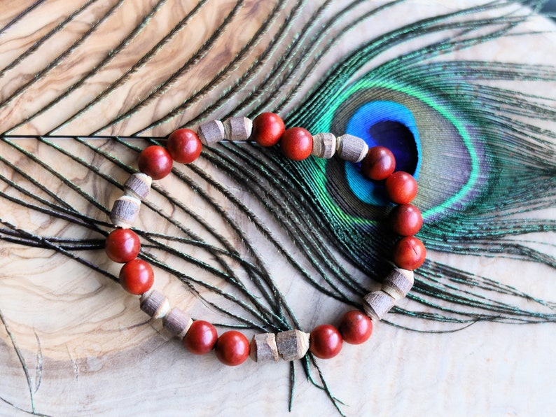 Lightweight unique combination Raja Kayu with Tulsi Japa beads. The Supreme King in the forest among all different spieces of trees.