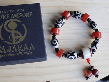 Tibetan DZI Beads Bracelet Old Agate 3 Eyes Beads Elastic Rope Hand String. Stabilize your energy and remove any obstacles