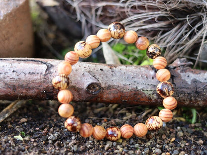 Lightweight rare combination Matte Raja Kayu Wood and muruci beads also come from our purveyor the palm tree. Free offer gift wrapping