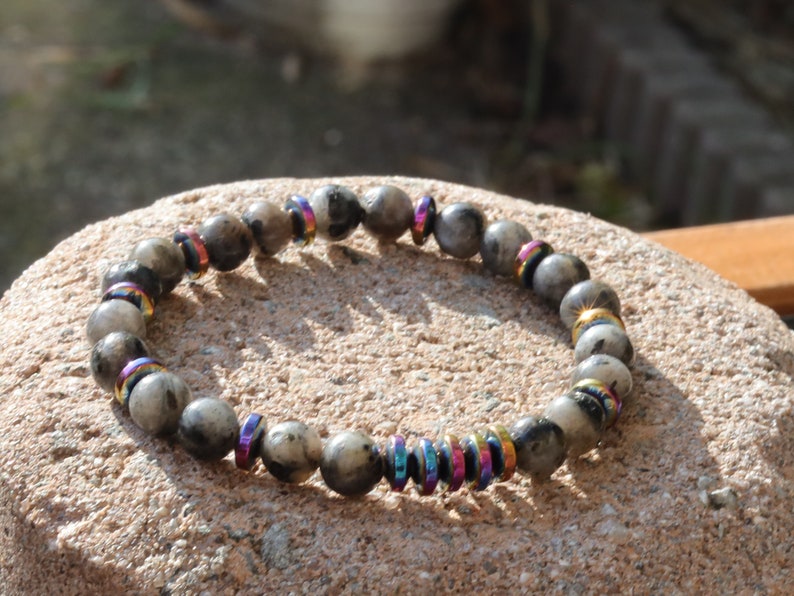 The Bāla Sagrahi Kids Collection. Children's Size 6 mm Labradorite Bracelet with Non-magnetic Synthetic Hematite. Gift for Kids.