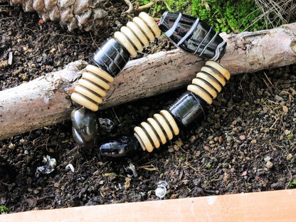 Big beautiful Horn gemstone bracelet jewelry with clay beads in different models. Bone jewelry is fashionable, suited all kinds of occasions