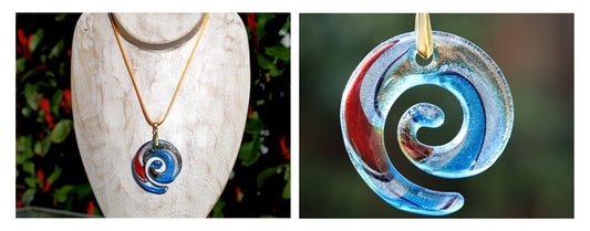 Unique Murano-inspired twisted GLASS PENDANTS lampworks necklaces. The glass is handcrafted and hand-blown and shaped by master glass maker. (kopie)