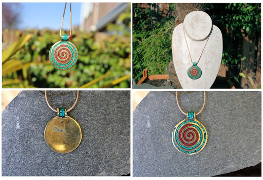 Vintage beautiful vintage enameled metal pendant 6 cm. Chain Length: adjustable 55 + 5cm. High quality eco-friendly Braided Wax Cord. Diameter: 2mm. Color black.Pendant with 3 rings.