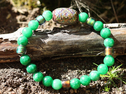 Color-changing Mood Mirāja collection. Green Lace Jades Beads bracelet with Mirage Mood Persian Beauty Bead. Creating unique colors