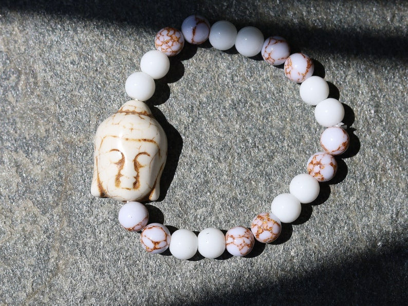 White Line Collection: White Onyx Agate bracelet with White Turquoise Gold Color Wire Pine beads. Beautiful large Buddha