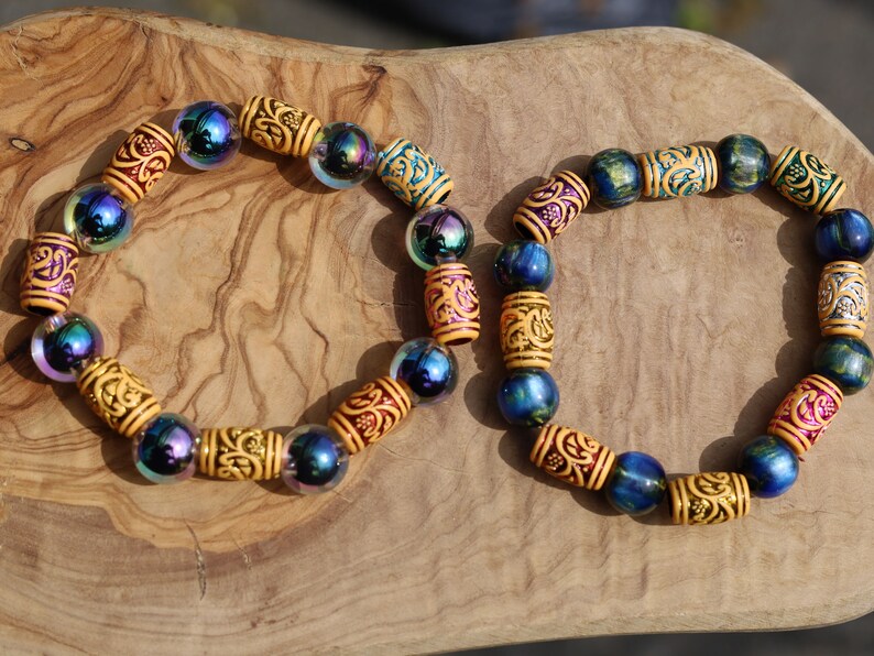 SET Holographic bracelets with Barrel Beads Imitation Wood Beads Acrylic Spaced Beads. erfect handmade gifts and on-trend unique jewelry.